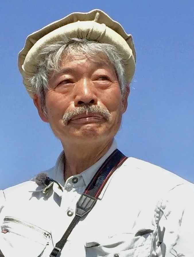 青空を背にした中村哲さん